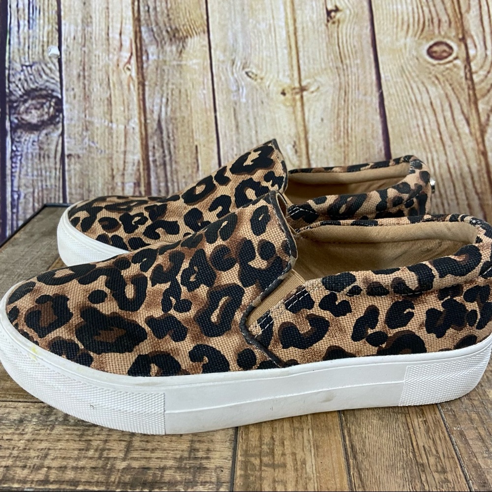 Steve Madden leopard print slips on sneakers size 7